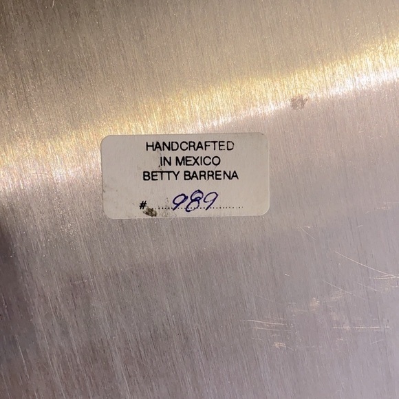 Handcrafted in Mexico Betty Barrena Easter Rabbit Aluminum Platter - Picture 9 of 9